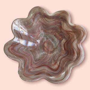 San Miguel Vidrios Swirled Art Glass Bowl White Brown Recycled Glass Ruffled